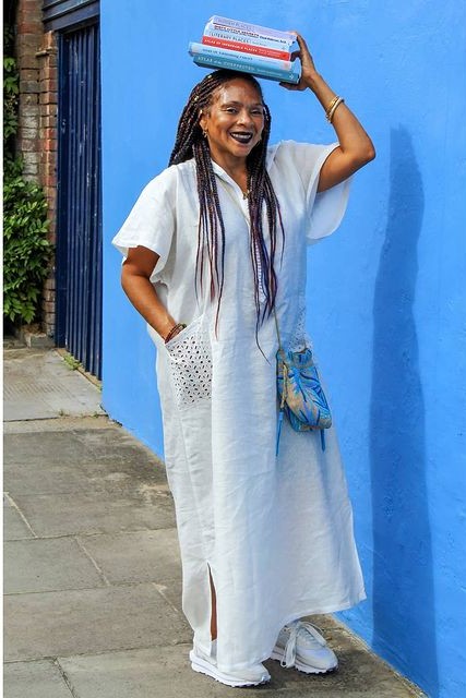 Djellaba Narcisse Short Sleeve Hooded Linen and Lace Maxi Dress Kaftan in White