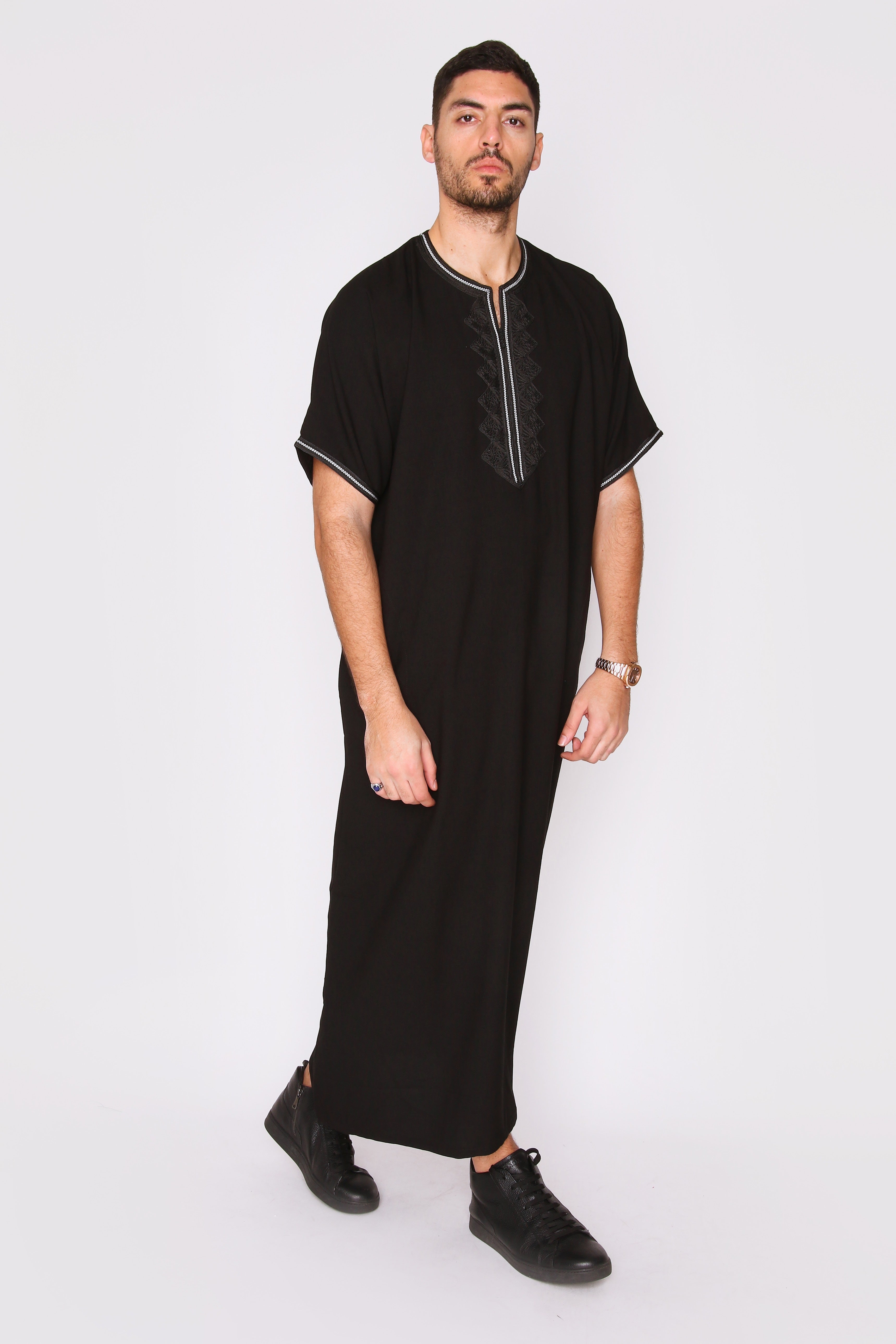 Gandoura Hassan Men's Short Sleeve Full-length Embroidered Robe Casual Thobe in Black