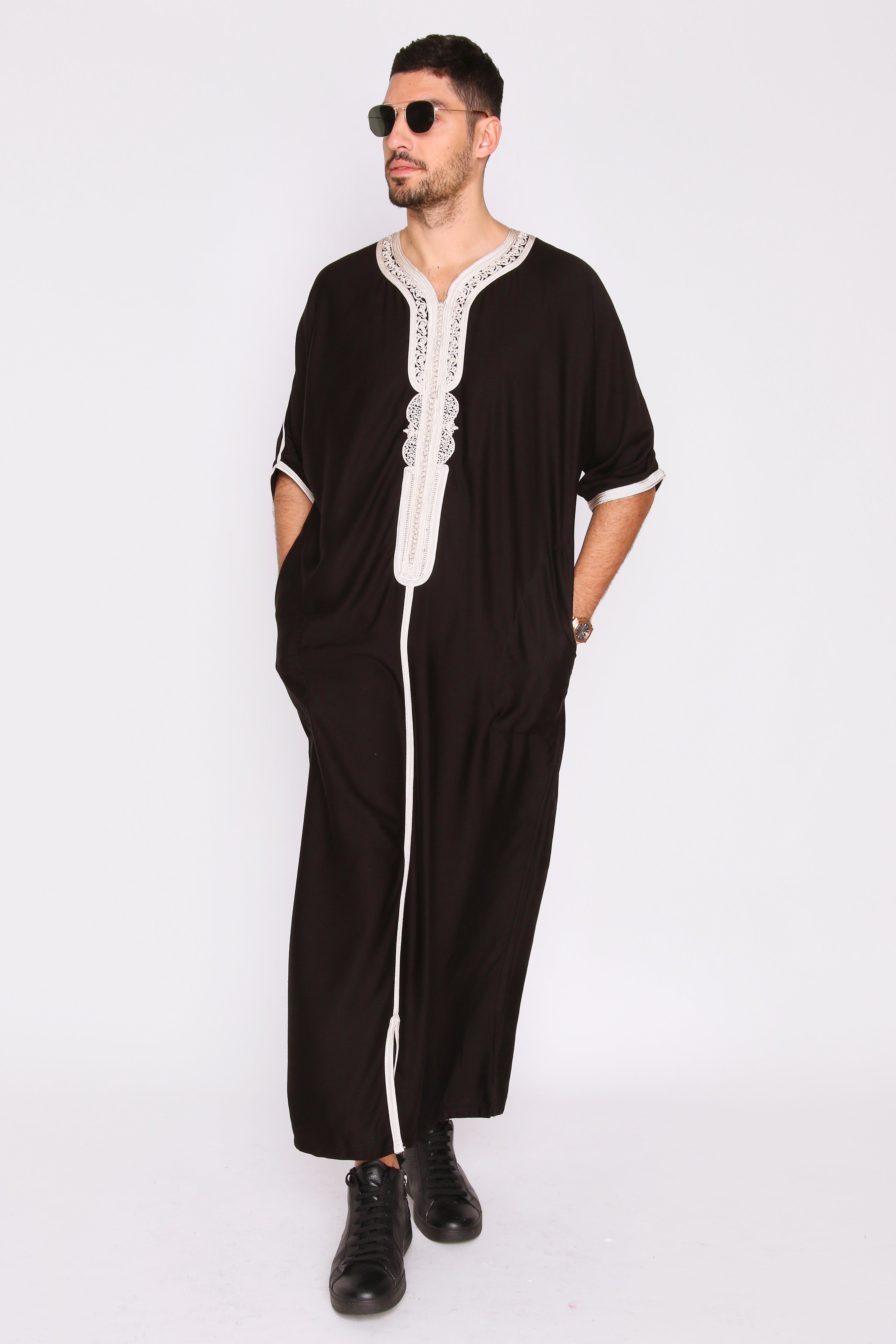 Gandoura Imrane Men's Short Sleeve Contrast Embroidery Full-Length Robe Casual Thobe in Black