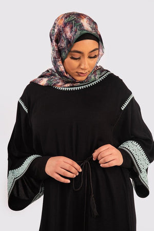 Kaftan Reina Long Sleeve Embroidered Round Neck Maxi Gandoura Dress Abaya in Black