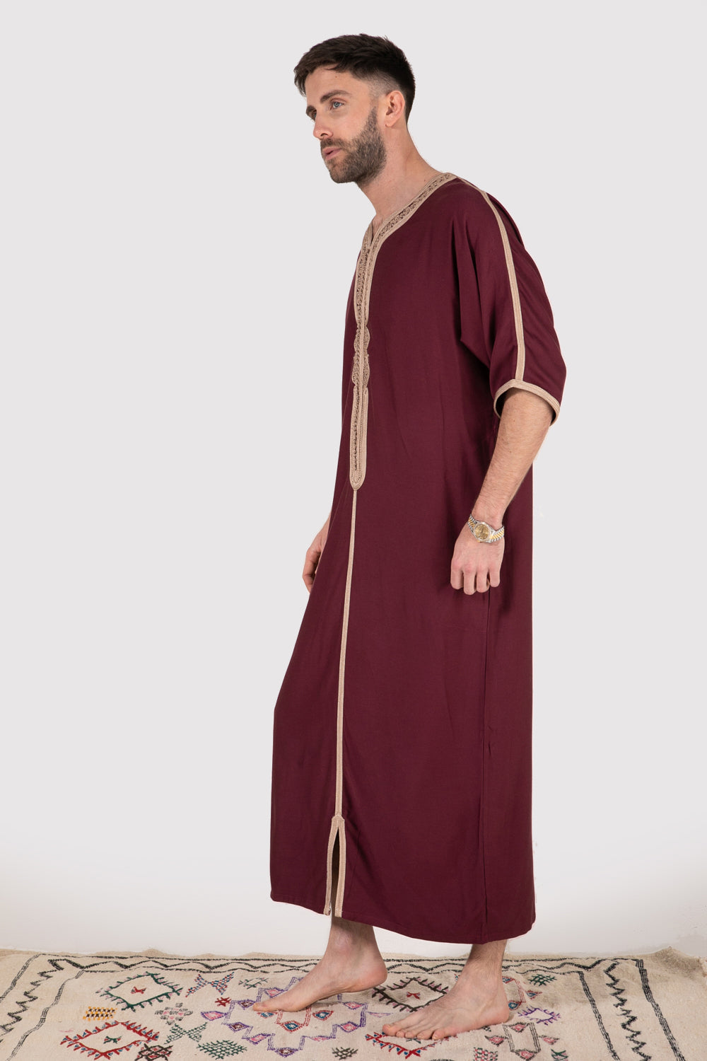 Gandoura Imrane Men's Short Sleeve Contrast Embroidery Full-Length Robe Casual Thobe in Burgundy