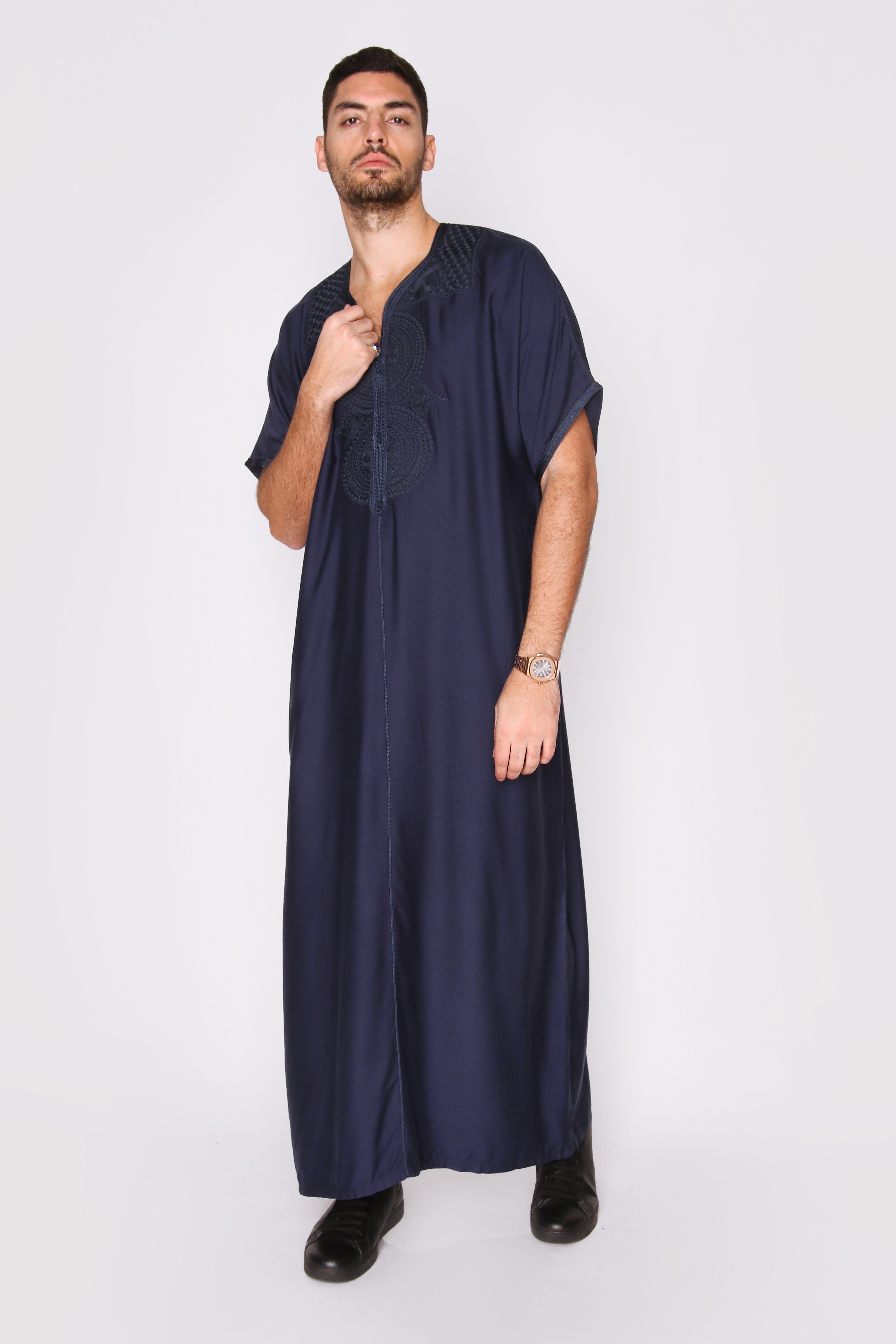 Gandoura Idriss Men's Embroidered Short Sleeve Full-Length Robe Thobe in Rich Deep Blue